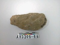 藏品(中型舌刃打製石斧)的圖片